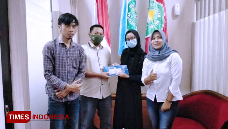 FH Universitas Islam Malang bersama Volunteer LBH Malang. (FOTO: AJP TIMES Indonesia)