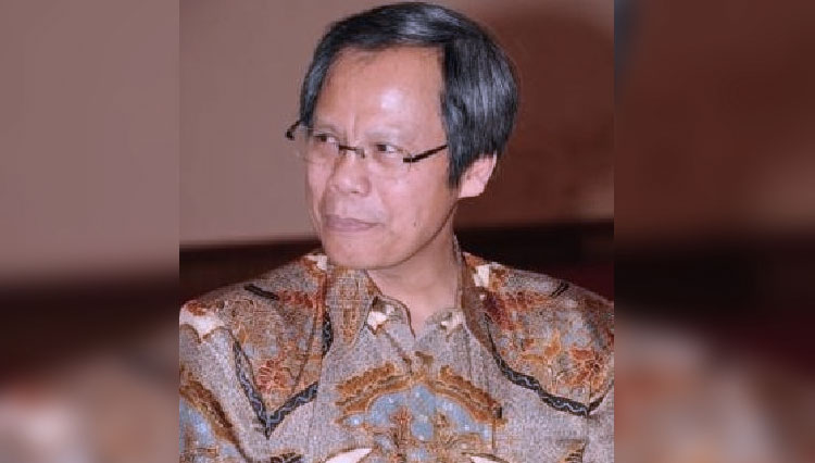 Guru Besar Universitas Negeri Surabaya (Unesa) sekaligus Dosen bidang Manajemen Pendidikan Unesa, Muchlas Samani. (FOTO: unesa.ac.id)