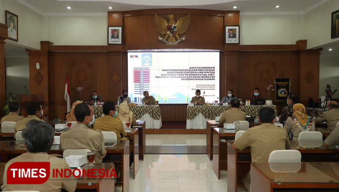 Suasana rapat koordinasi antara KPK dengan Pemkab Sleman. (Foto: Pemkab Sleman for TIMES Indonesia)