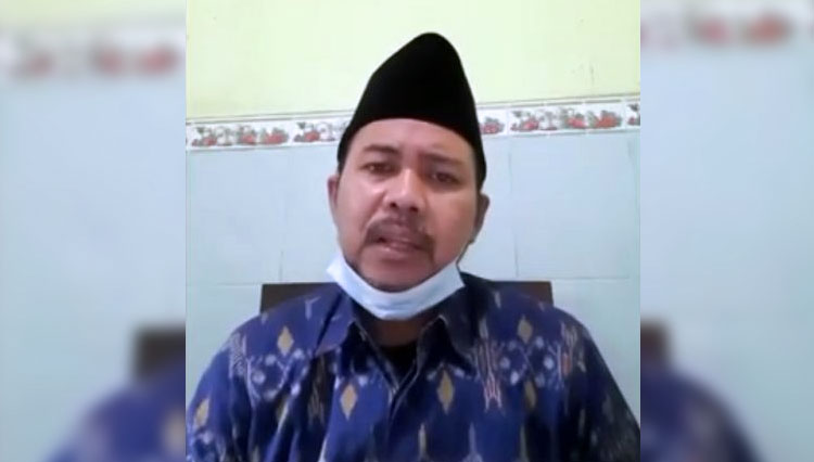 Dr KH Sholahuddin Fathurrohman, Sekretaris PW Pagar Nusa Jawa Timur hadir sebagai pemateri dalam webinar UKM PSNU PN Unisla, Sabtu, (20/2/2021). (FOTO: AJP TIMES Indonesia)
