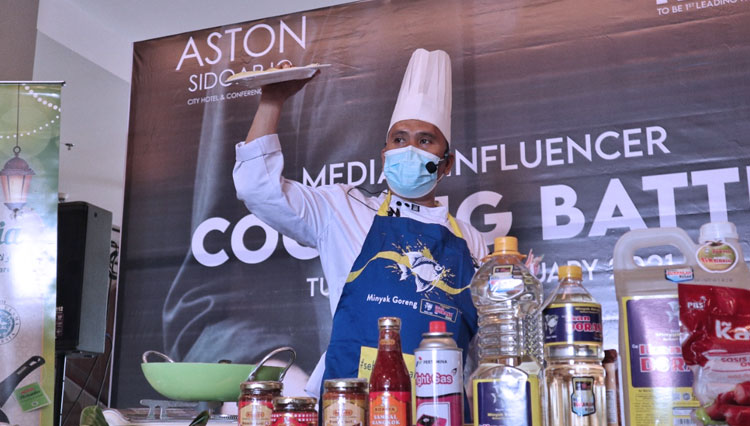 Suasana cooking battle Hotel Aston Sidoarjo bersama media dan influencer, Selasa (23/2/2021). (Foto: dok. Hotel Aston Sidoarjo)