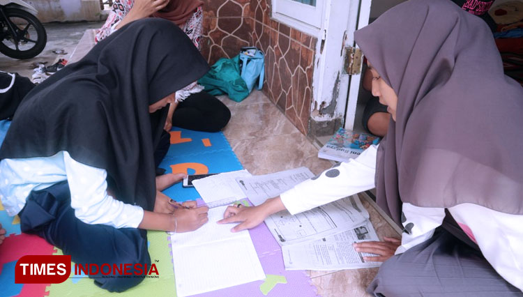 Mahasiswa KSM Unisma Malang Motivasi Siswa Semangat Belajar