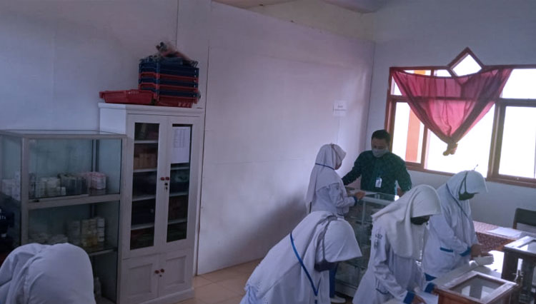 SMK-Nurul-Firdaus-di-Program-Studi-Farmasi-Klinis-2.jpg