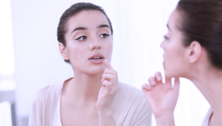 How to Lighten Dark Lips with Homemade Remedies