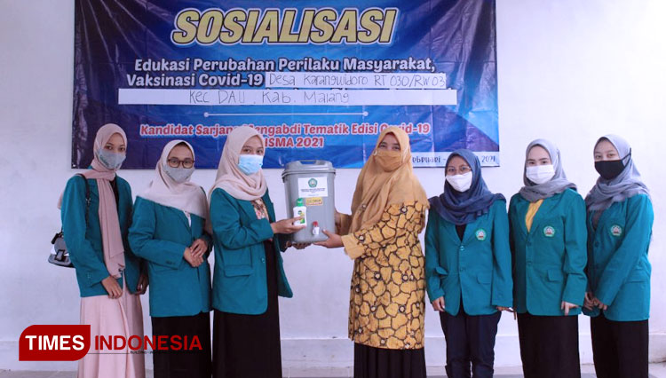 Cegah Hoaks Seputar Vaksin, KSM-T Unisma Malang Edukasi Warga Karangwidoro