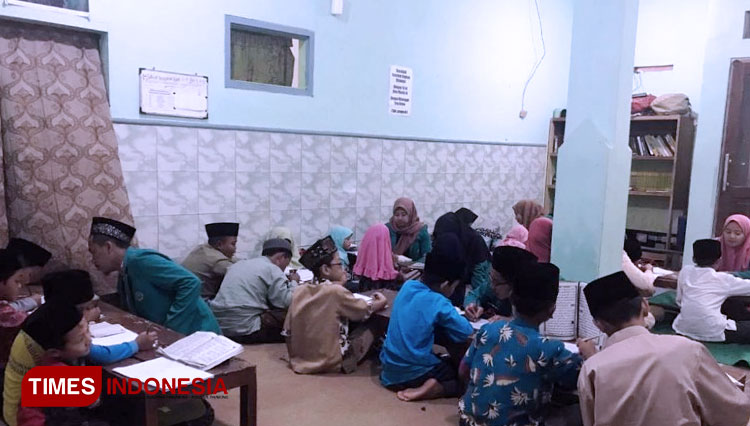 Mahasiswa KSM Unisma Malang Laksanakan Proker di TPQ Nurul Huda Lilmuttaqin