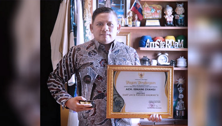 Isyam Syamsi, desainer Batik Banyuwangi. (Foto: Isyam Syamsi for TIMES Indonesia)