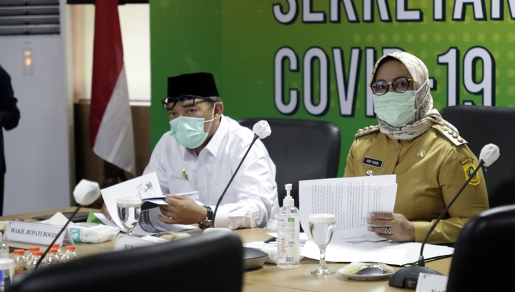 Bupati Bogor akan Beri Insentif Tambahan Untuk RT/RW dan Linmas