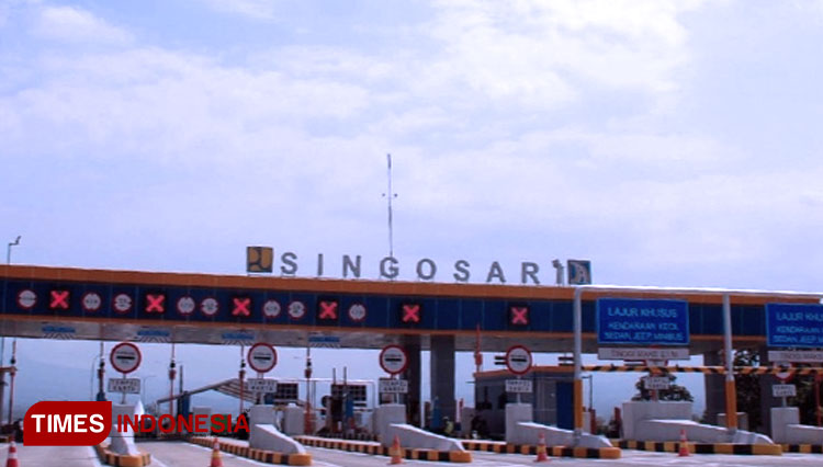 Gerbang-Tol-Singosari.jpg
