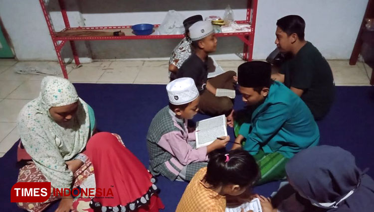 Bantu Siswa PJJ, Mahasiswa KSM Unisma Malang Gelar Bimbel
