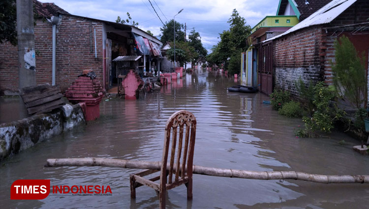 Banjir-di-Desa-Jotangan-Mojosari-Kabupaten-Mojokerto.jpg