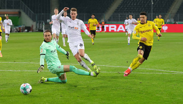 Borussia Dortmund berhasil melaju ke babak semifinal DFB Pokal setelah menang tipis dari Borussia Moenchengladbach, Rabu (3/3/2021). (FOTO: bvb.de)