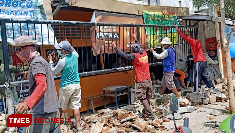 Bupati dan Wakil Bupati Ponorogo Sugiri Sancoko Lisdyarita c