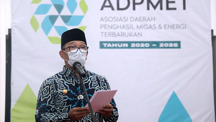 Gubernur Jabar Ridwan Kamil sebagai Ketua Umum ADPM yang sekarang bertransformasi menjadi (ADPMET) saat pengukuhan virtual, Selasa (2/3/2021). (Foto: Humas Jabar for TIMES Indonesia)