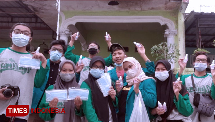 Mahasiswa KSM-T Unisma Malang Edukasi Mencuci Tangan pada Anak-Anak