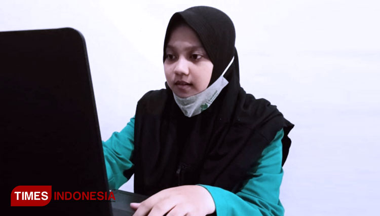 Mahasiswa KSM Unisma Malang Ikuti Pembelajaran Daring menggunakan WhatsApp