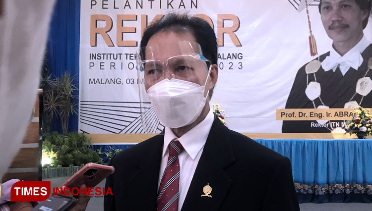 Dilantik Jadi Rektor ITN Malang, Prof. Abraham Lomi Bakal Cetuskan Perkuliahan Hybrid