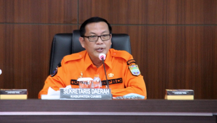 Sekretaris Daerah Ciamis, Tatang menjelaskan uji kompetensi untuk seleksi ASN. (foto: Humas Kabupaten Ciamis)