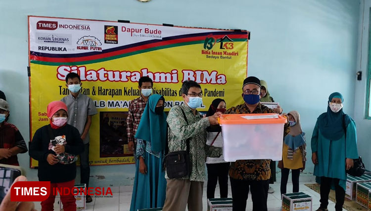 LPPM BIMa Yogyakarta ketika menggelar kegiatan pendampingan di SLB Ma’arif Sewon Bantul. (Foto: Fajar Rianto/TIMES Indonesia)