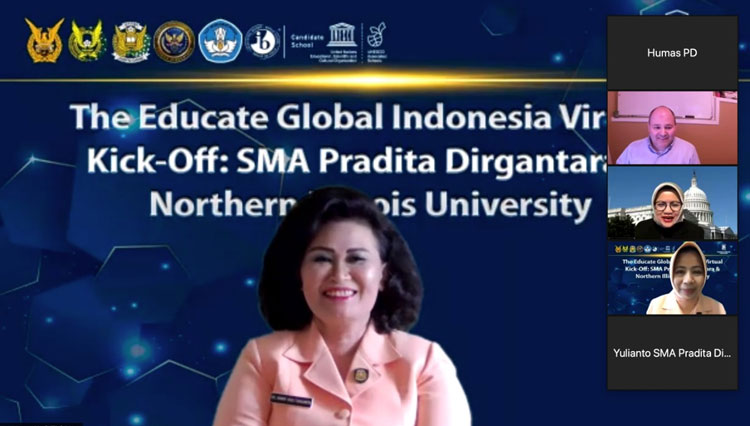 How the Educate Global Indonesia Virtual Kick-Off program between SMA Pradita Dirgantara and Northern Illinois University of Chicago goes. (Photo: SMA Pradita Dirgantara)