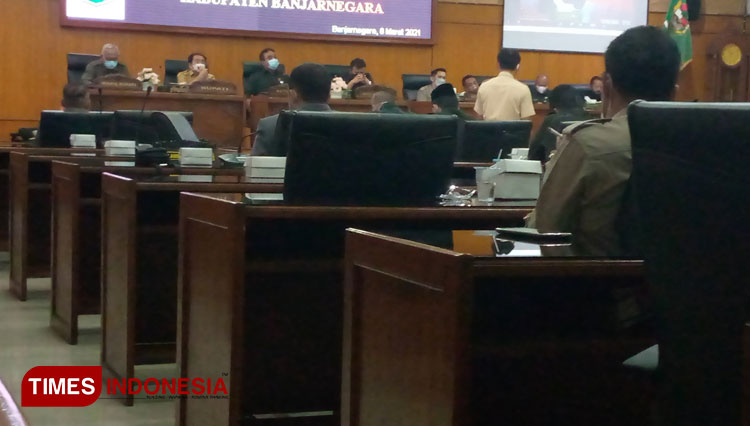 Ketua DPRD Banjarnegara Ismawan Setya Handoko b