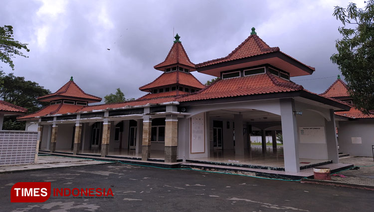 Masjid-Pusaka-Baiturrahman-Indramayu-2.jpg