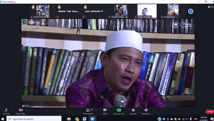 Bahtsul Masail oleh LBM NU Kabupaten Malang secara semi daring yang berpusat di PP Annur Malang. (Foto: tangkapan layar/TIMES Indonesia)