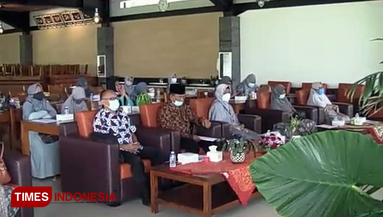 Asyiyah kembangkan Koperasi Syariah