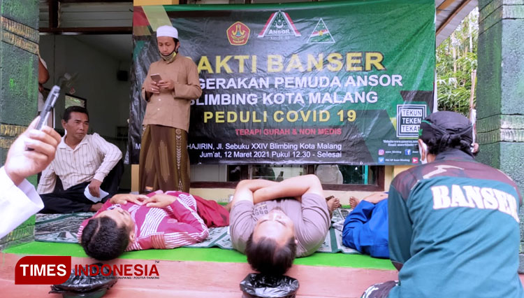 Cegah Covid-19, Banser di Malang Beri Terapi Gurah Gratis