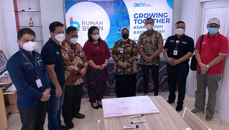 Direktur Operasional PT. Djuragan Kreatif Indonesia, M. Dafa Trinanda dalam acara opening Rumah BUMN Kutoarjo bersama Telkom Indonesia, Jumat (12/3/2021). (FOTO: Djuragan Voucher for TIMES Indonesia)