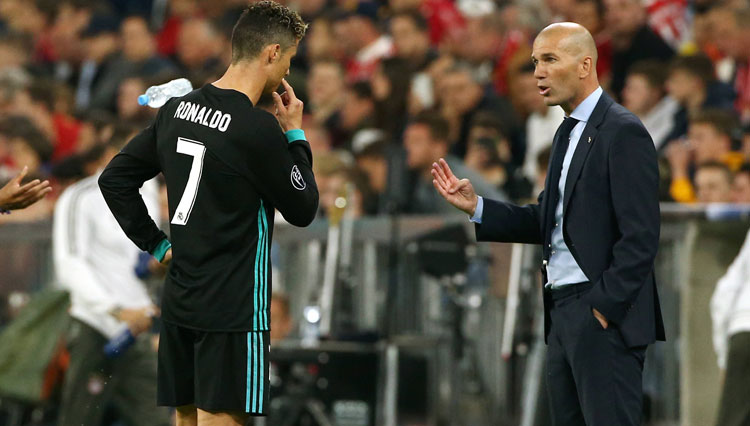 Cristiano Ronaldo ketika masih bahu membahu bersama Zidane di Madrid (FOTO: football-espana.net)