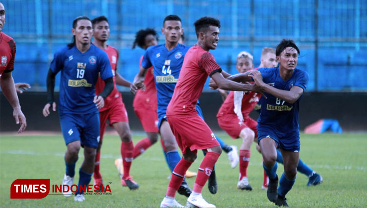ILUSTRASI - Pertandingan Arema FC melawan Madura United. (FOTO: Dok. TIMES Indonesia)