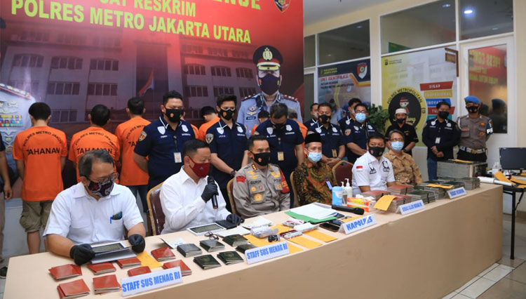 Buku-Nikah-Palsu2.jpg