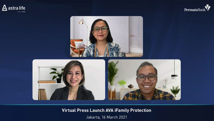 Ursula Sista Pravesthi, Head of Wealth Management Retail Liabilities Products & Customer Segment PermataBank, Ancilla Lily, Head of Bancassurance & Direct Business Astra Life dan Alain Tandi, Head of Wealth Management Product PermataBank.