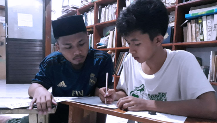 Mengenal Seni Kaligrafi Arab yang Dikembangkan UKM Kaligrafi IAIN Jember