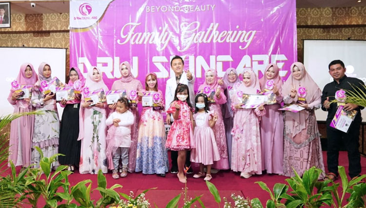 Klinik kecantikan DrW Skincare melaksanakan acara Family Gathering di Spencer Green Hotel Batu, Malang, Kamis (11/03/21). (FOTO: DrW Skincare)