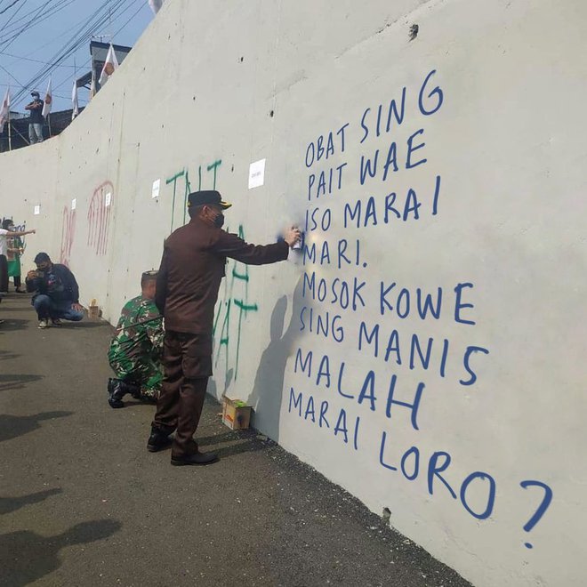Grafiti Jembatan Kedungkandang 16