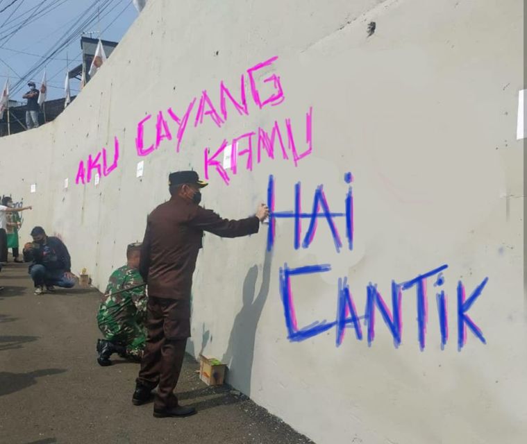 Grafiti Jembatan Kedungkandang 2