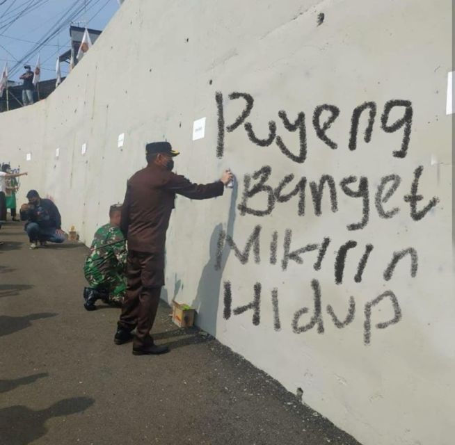 Grafiti Jembatan Kedungkandang 4