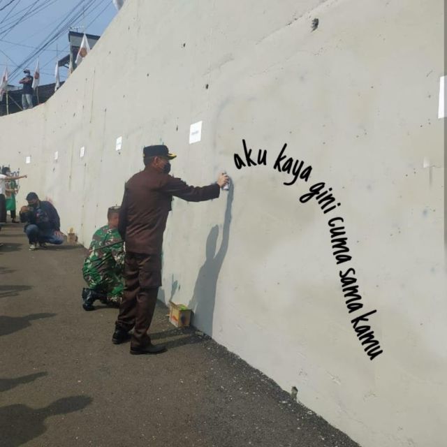 Grafiti Jembatan Kedungkandang 5