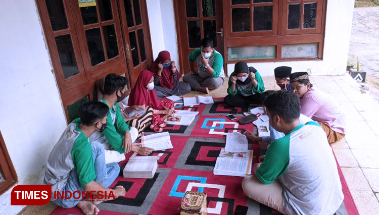 KSM-T Mahasiswa Unisma Malang, Dampingi Belajar Siswa SD