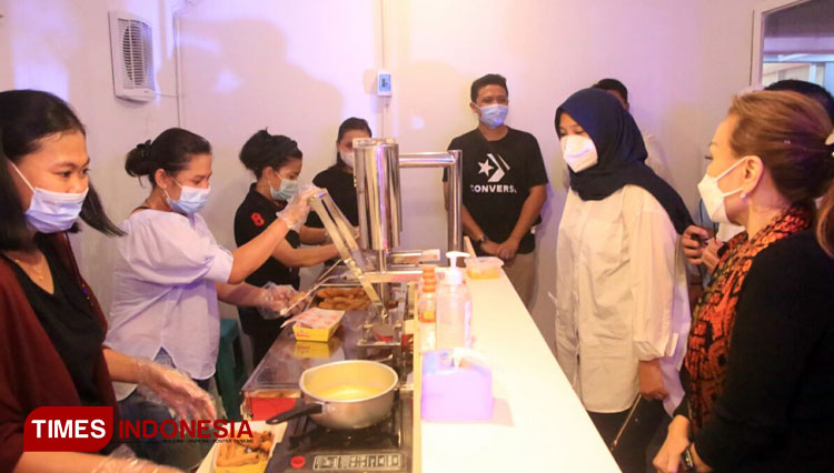 Enterprenuer Muda Banyuwangi Bentuk Crab Colony Creative