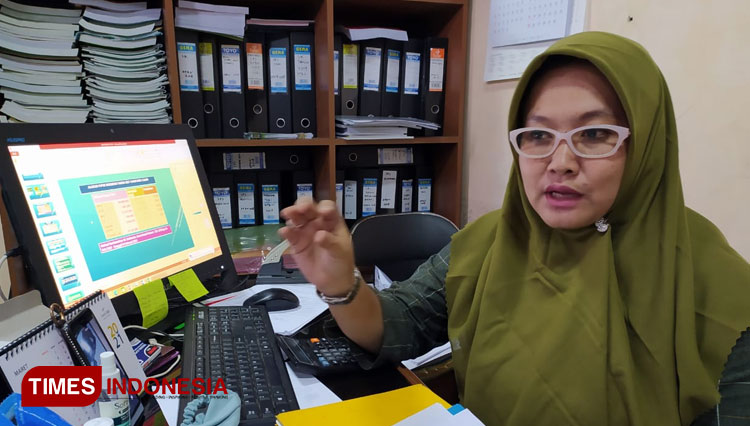 Lina Karlina, Kasi Pupuk Pestisida dan Alsintan Distan Ciamis menjelaskan kelangkaan pupuk bersubsidi di Ciamis (Foto: Natasya/TIMES Indonesia)
