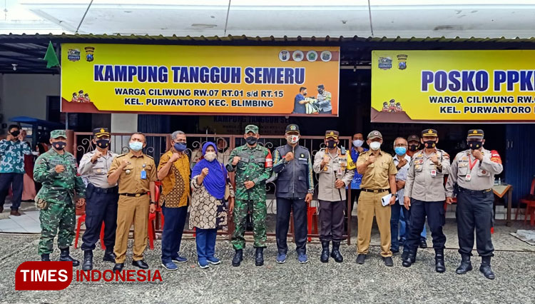 Peresmian atau instalasi Kampung Tangguh Semeru di RW 07 Kelurahan Purwantoro. (Foto: Humas Polresta Malang Kota for TIMES Indonesia)