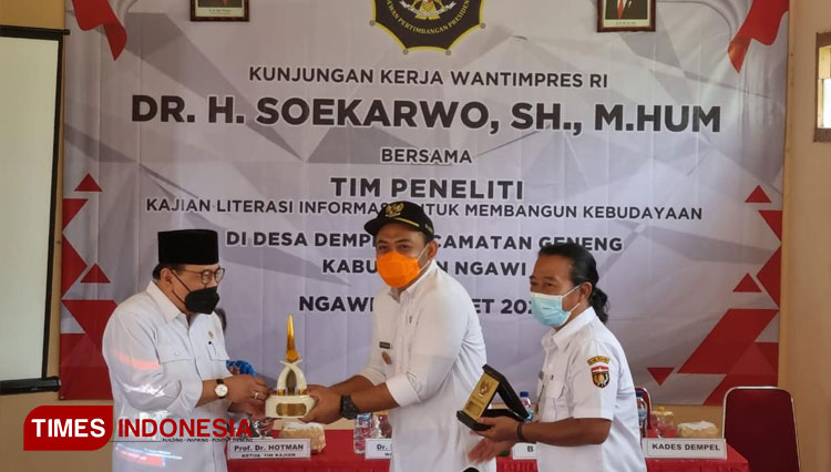 Pakde-Karwo-2.jpg