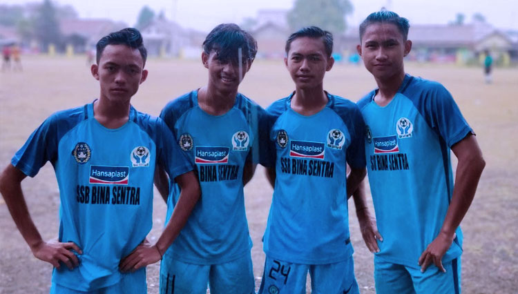 Empat pemuda asal Indramayu yang masuk dalam Borneo FC. (FOTO: Dokumentasi ASGI Indramayu)