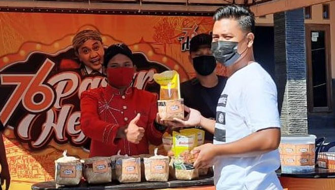 Peduli Lingkungan, Karta di Madiun Gunakan Besek di Pasar Heppiii