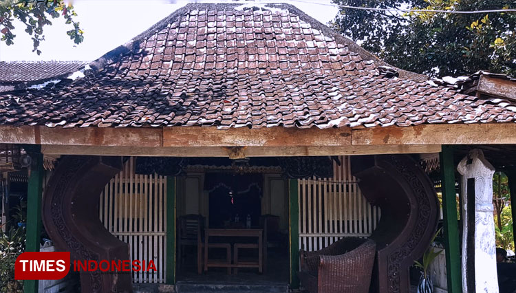 Regol, salah satu bangunan di rumah Darmo Wongso Ngawi yang telah berumur 271 tahun (FOTO: M.Miftakul/TIMES Indonesia)