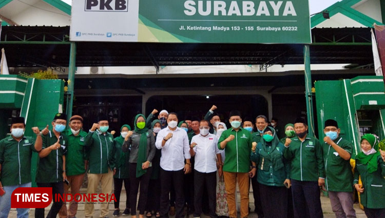 Ketua DPC PKB Surabaya Musyafak Rouf a