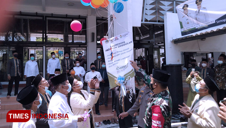Peluncuran program unggulan DMI Gresik. (FOTO: Akmal/TIMES Indonesia)